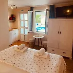 Apartment Cozy Mlini
