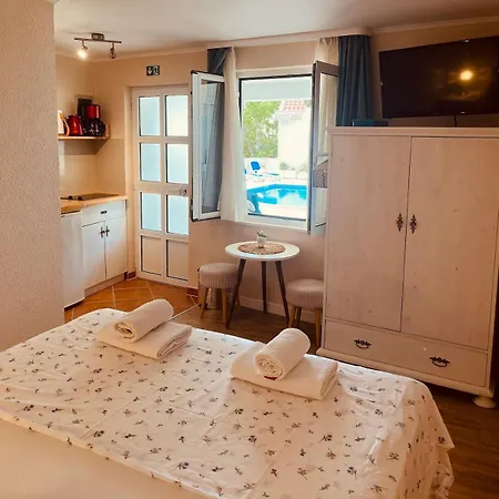 Apartment Cozy Mlini